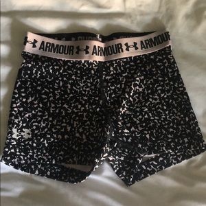 Under armour spandex shorts